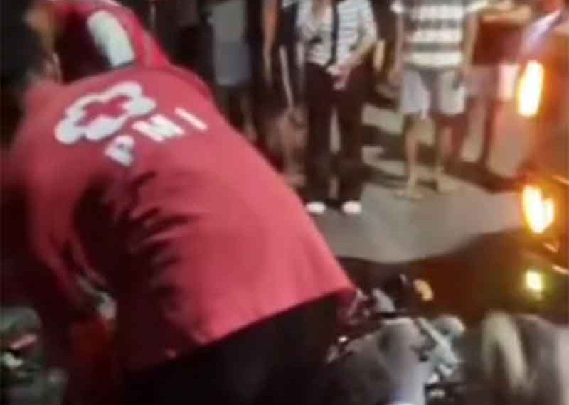 Laka Di Perempatan Alun-alun Purwodadi 3 Meninggal Dunia. Tonton Videonya Di Sini...